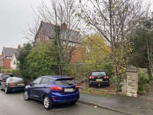 Photo 1- click for photo gallery